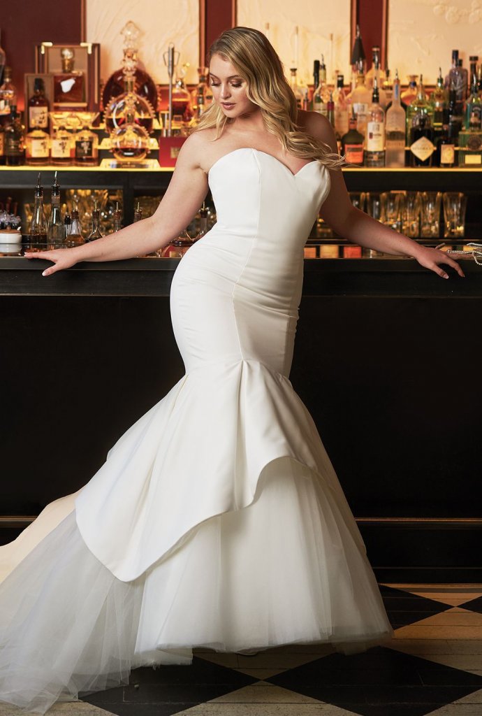 10 Sweetheart Gowns for Plus Size Brides BridalGuide